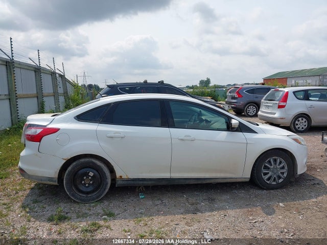 Ford Focus 2014 1FADP3F21EL220847 Image 14