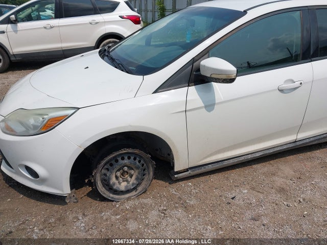 Ford Focus 2014 1FADP3F21EL220847 Image 22