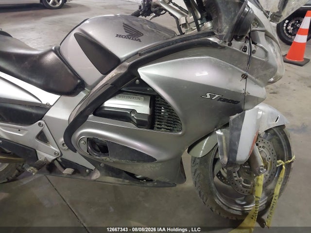 12667343 :رقم المزاد ، JH2SC51637M500079 vin ، 2007 Honda St1300 A مزاد بيع