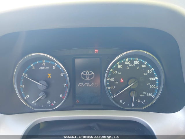 2018 Toyota Rav4 Limited/se/platinum მანქანა იყიდება აუქციონზე, vin: 2T3DFREV6JW718688, აუქციონის ნომერი: 12667374