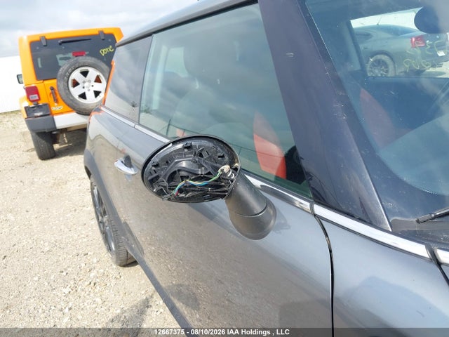 2010 Mini Cooper S მანქანა იყიდება აუქციონზე, vin: WMWMF7C51ATX41948, აუქციონის ნომერი: 12667375