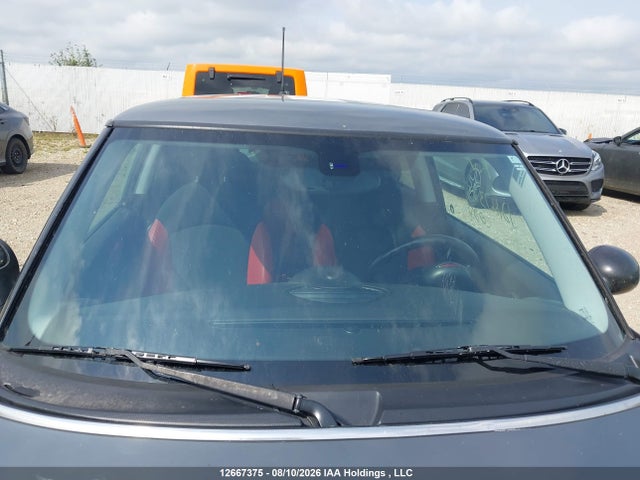 2010 Mini Cooper S მანქანა იყიდება აუქციონზე, vin: WMWMF7C51ATX41948, აუქციონის ნომერი: 12667375