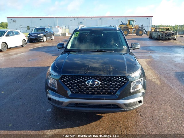 KMHRC8A32NU136809 Hyundai Venue Ultimate With Black Interior