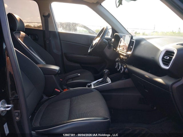 KMHRC8A32NU136809 Hyundai Venue Ultimate With Black Interior