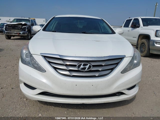 2011 Hyundai Sonata Gls მანქანა იყიდება აუქციონზე, vin: 5NPEB4ACXBH213284, აუქციონის ნომერი: 12667389