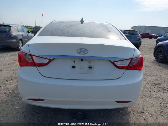 2011 Hyundai Sonata Gls მანქანა იყიდება აუქციონზე, vin: 5NPEB4ACXBH213284, აუქციონის ნომერი: 12667389