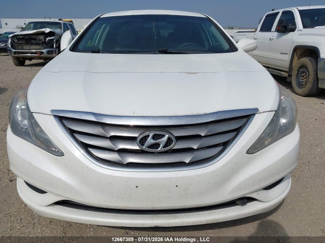 2011 Hyundai Sonata Gls მანქანა იყიდება აუქციონზე, vin: 5NPEB4ACXBH213284, აუქციონის ნომერი: 12667389