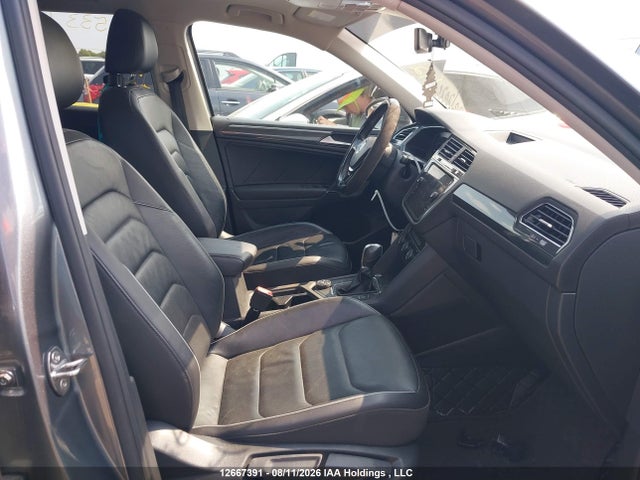 3VV4B7AX9JM103417 Volkswagen Tiguan Highline