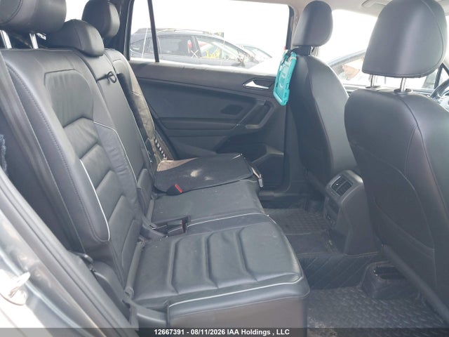 3VV4B7AX9JM103417 Volkswagen Tiguan Highline