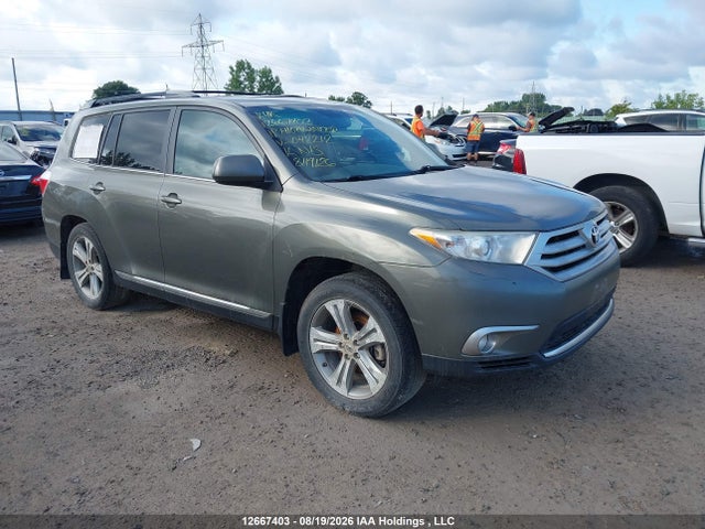 12667403 :رقم المزاد ، 5TDBK3EHXBS042212 vin ، 2011 Toyota Highlander مزاد بيع