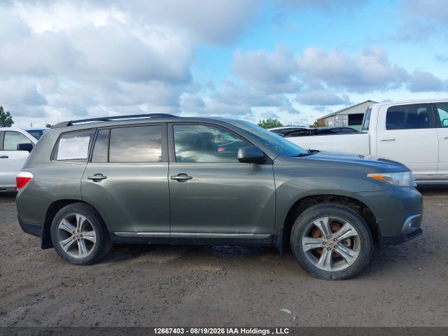 12667403 :رقم المزاد ، 5TDBK3EHXBS042212 vin ، 2011 Toyota Highlander مزاد بيع