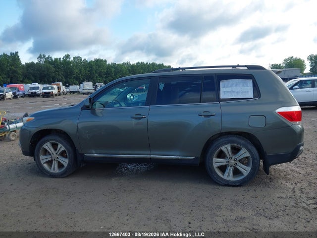 12667403 :رقم المزاد ، 5TDBK3EHXBS042212 vin ، 2011 Toyota Highlander مزاد بيع