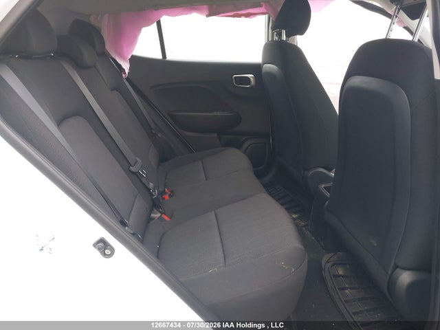 Hyundai Venue Essential W/two-tone 2025 KMHRB8A33SU394531 Image 8