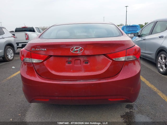 2011 Hyundai Elantra Gl მანქანა იყიდება აუქციონზე, vin: 5NPDH4AE2BH035723, აუქციონის ნომერი: 12667440