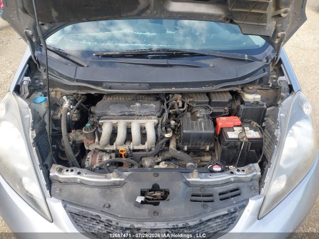 12667471 :رقم المزاد ، JHMGE8H5XAC801225 vin ، 2010 Honda Fit Lx مزاد بيع