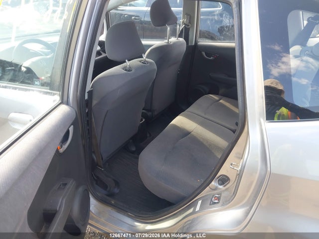 12667471 :رقم المزاد ، JHMGE8H5XAC801225 vin ، 2010 Honda Fit Lx مزاد بيع