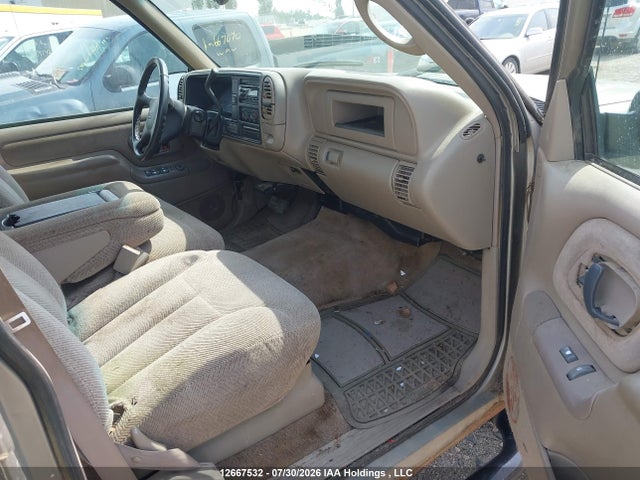 12667532 :رقم المزاد ، 1GTGK23R5XF082362 vin ، 1999 Gmc K2500 Sl/sle مزاد بيع