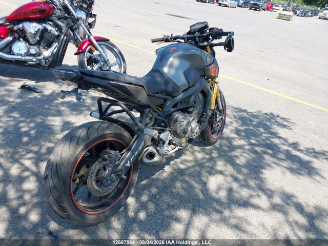 Yamaha FZ09 2015 JYARN33N1FA001075 Image 4