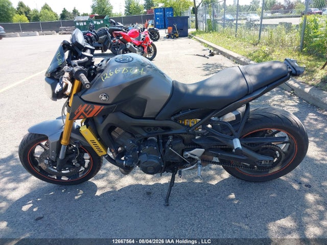 Yamaha FZ09 2015 JYARN33N1FA001075 Image 9