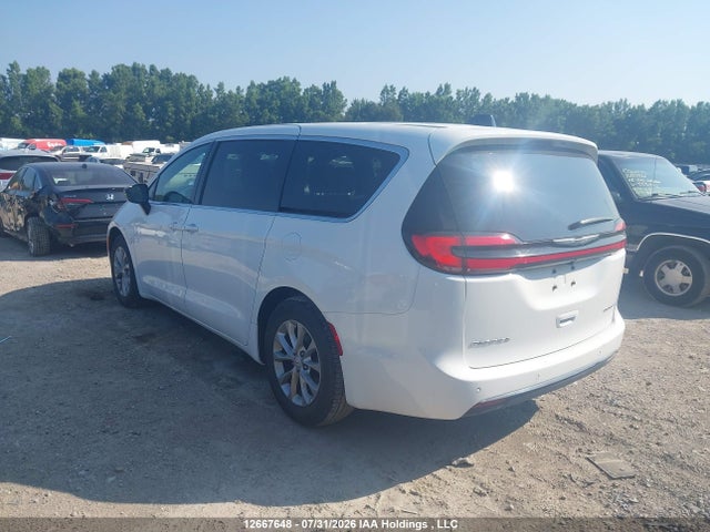 Chrysler Pacifica Limited 2026 2C4RC1GG3TR215647 Image 3