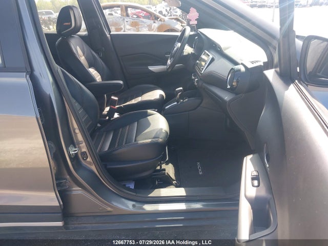 12667753 :رقم المزاد ، 3N1CP5CU8KL561110 vin ، 2019 Nissan Kicks S/sr/sv مزاد بيع