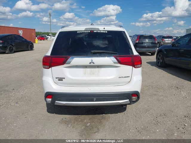 2016 Mitsubishi Outlander Gt მანქანა იყიდება აუქციონზე, vin: JA4JZ4AX4GZ602266, აუქციონის ნომერი: 12637912
