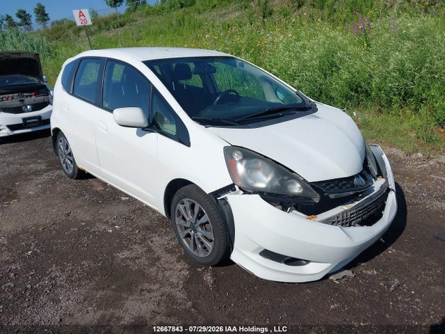 Продажа на аукционе авто 2014 Honda Fit Sport, vin: LUCGE8H75E3000254, номер лота: 12667843