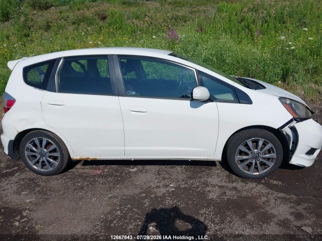 Продажа на аукционе авто 2014 Honda Fit Sport, vin: LUCGE8H75E3000254, номер лота: 12667843