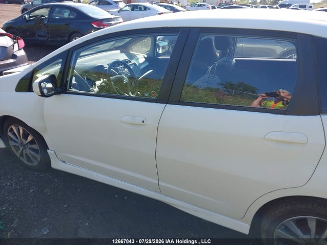 Продажа на аукционе авто 2014 Honda Fit Sport, vin: LUCGE8H75E3000254, номер лота: 12667843