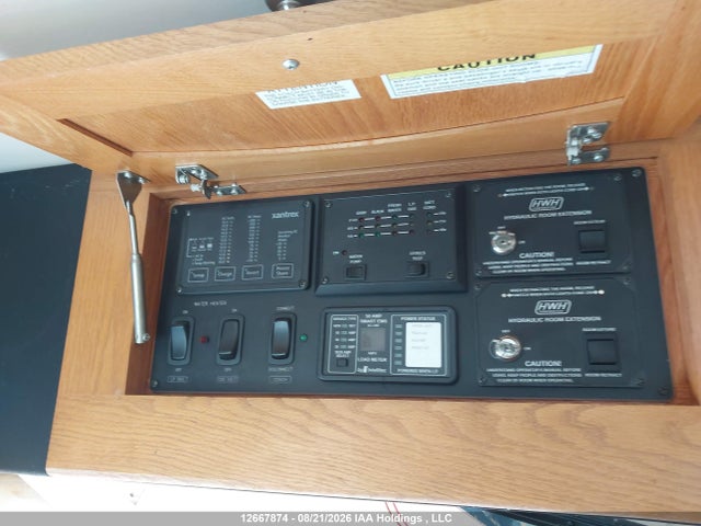Aukcja sprzedaży 2004 Freightliner Chassis X Line Motor Home, vin: 4UZABFBS94CM89272, numer aukcji: 12667874