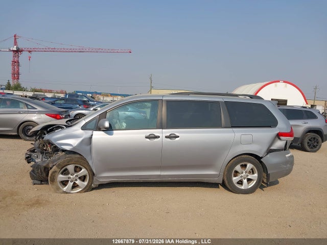 Aukcja sprzedaży 2011 Toyota Sienna, vin: 5TDZK3DC4BS132234, numer aukcji: 12667879