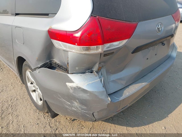 Aukcja sprzedaży 2011 Toyota Sienna, vin: 5TDZK3DC4BS132234, numer aukcji: 12667879