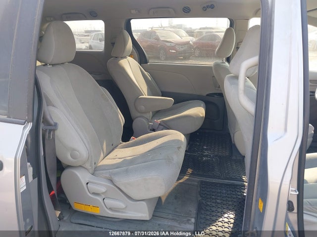 Aukcja sprzedaży 2011 Toyota Sienna, vin: 5TDZK3DC4BS132234, numer aukcji: 12667879