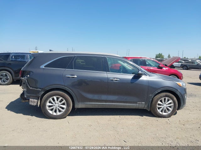 2017 Kia Sorento 3.3l Lx V6 7-seater მანქანა იყიდება აუქციონზე, vin: 5XYPGDA55HG214578, აუქციონის ნომერი: 12667932