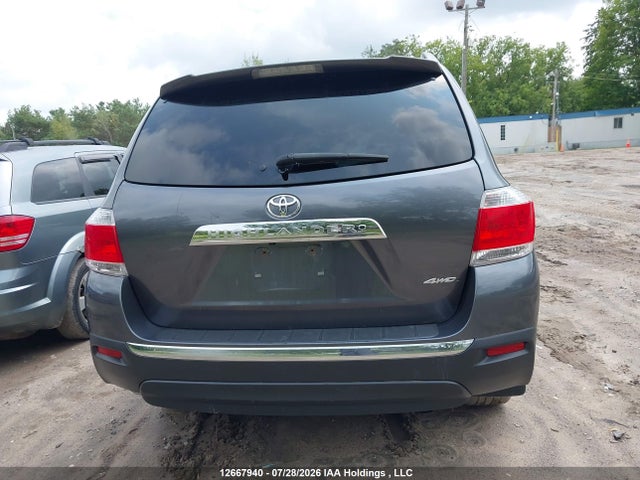 12667940 :رقم المزاد ، 5TDBK3EH9DS257647 vin ، 2013 Toyota Highlander V6 مزاد بيع