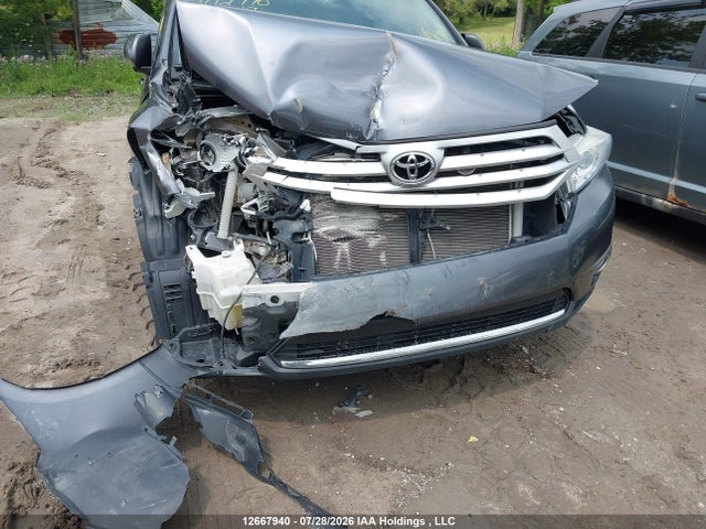 12667940 :رقم المزاد ، 5TDBK3EH9DS257647 vin ، 2013 Toyota Highlander V6 مزاد بيع