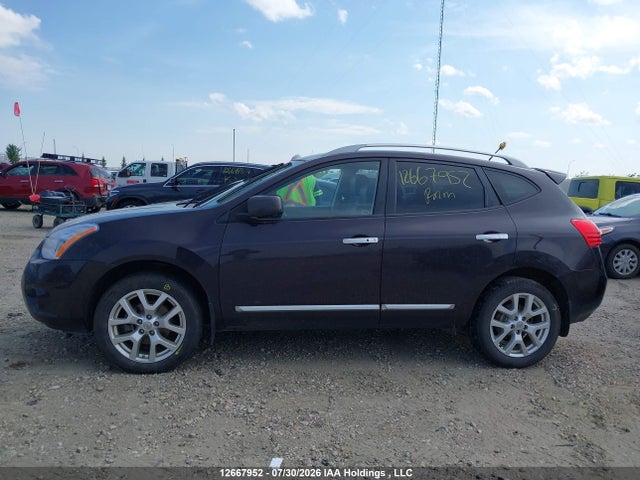 2013 Nissan Rogue S/sl/sv მანქანა იყიდება აუქციონზე, vin: JN8AS5MV0DW142843, აუქციონის ნომერი: 12667952