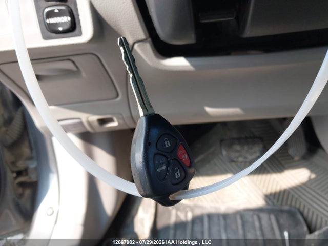 2011 Toyota Corolla Ce მანქანა იყიდება აუქციონზე, vin: 2T1BU4EE0BC600180, აუქციონის ნომერი: 12667982
