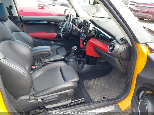 Mini 3 Door Cooper 2015 WMWXM5C59F3A58350 Image 5