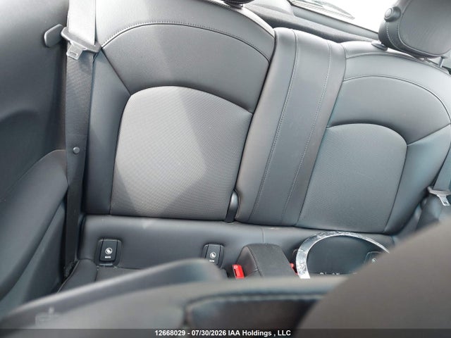 Mini 3 Door Cooper 2015 WMWXM5C59F3A58350 Image 8