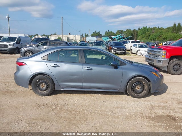 Toyota COROLLA LE 2022 5YFBPMBE8NP302055 Image 11