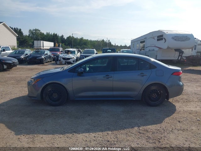 Toyota COROLLA LE 2022 5YFBPMBE8NP302055 Image 12
