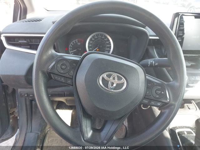Toyota COROLLA LE 2022 5YFBPMBE8NP302055 Image 17