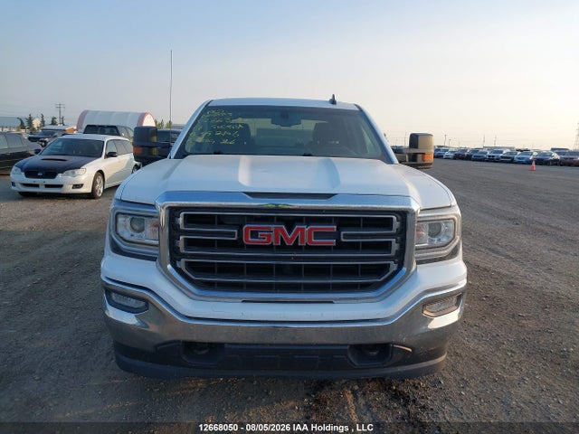 12668050 :رقم المزاد ، 3GTU2MEC2HG352106 vin ، 2017 Gmc Sierra K1500 Sle مزاد بيع