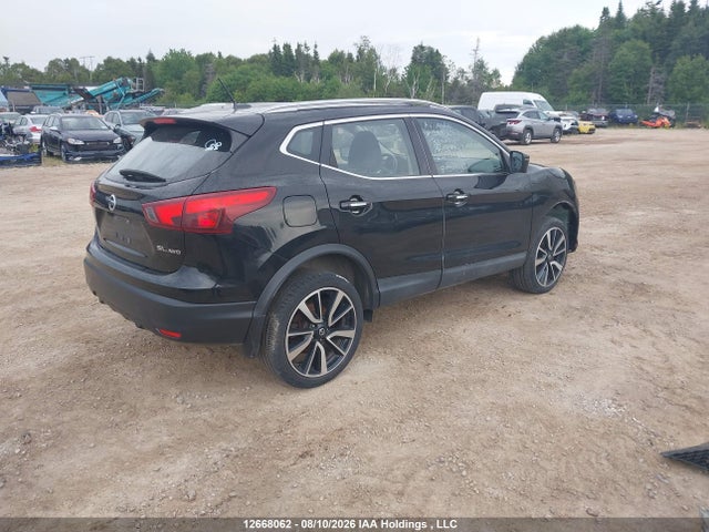 12668062 :رقم المزاد ، JN1BJ1CR9JW264437 vin ، 2018 Nissan Qashqai S/sl/sv مزاد بيع