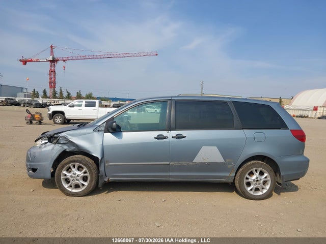 2005 Toyota Sienna Ce მანქანა იყიდება აუქციონზე, vin: 5TDBA29C95S032951, აუქციონის ნომერი: 12668067
