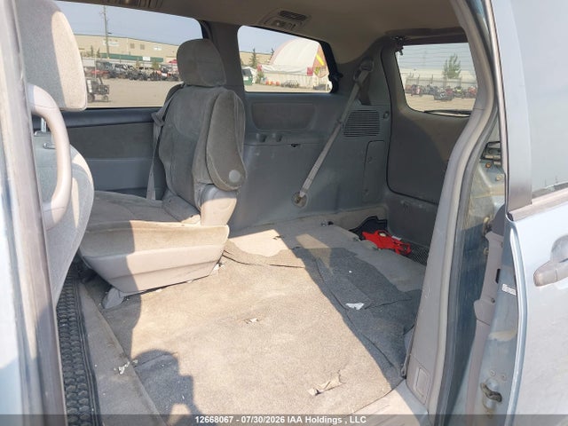 2005 Toyota Sienna Ce მანქანა იყიდება აუქციონზე, vin: 5TDBA29C95S032951, აუქციონის ნომერი: 12668067