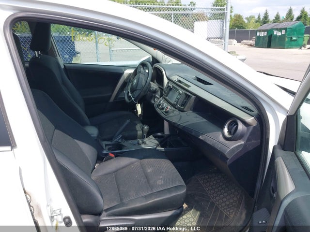 Toyota RAV4 LE 2015 2T3BFREV5FW238317 Image 5