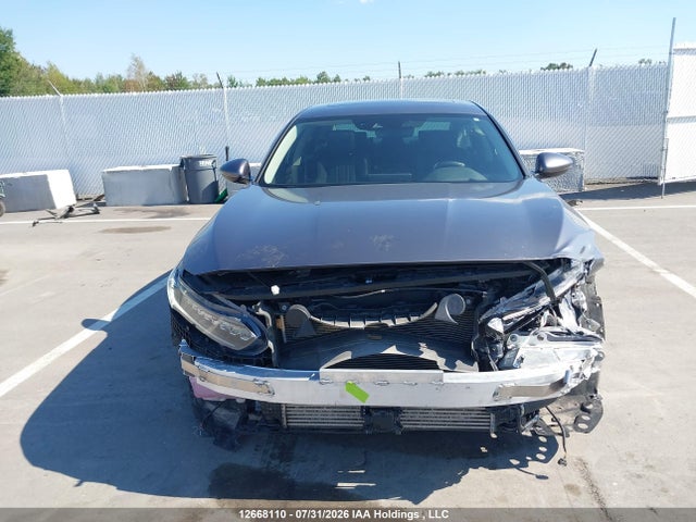 1HGCV1F97JA800642 Honda Accord Touring