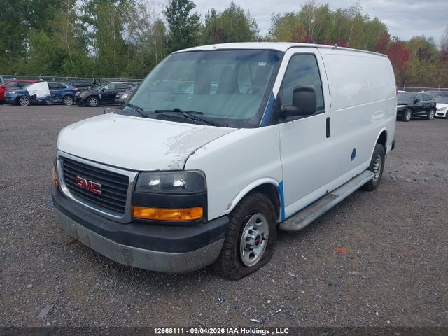 GMC Savana G2500 2018 1GTW7AFG7J1329919 Image 2